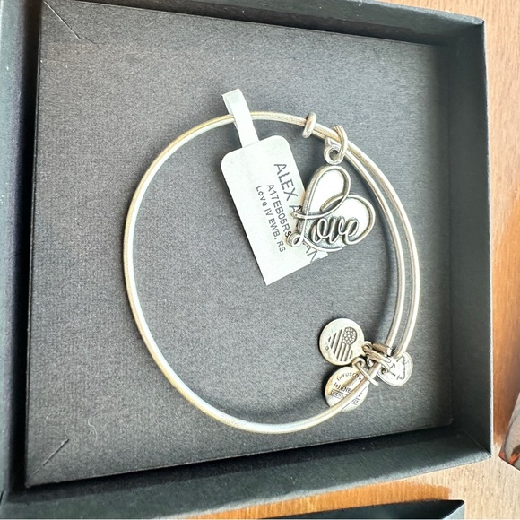 NWT Alex and Ani ‘Love' Charm Bracelet - Picture 6 of 8